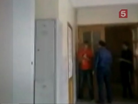 Видеоновость: Учитель избил ученика в одной из петербургских школ