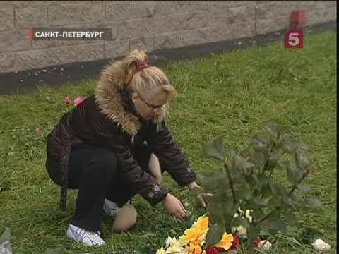 Видеоновость: В Петербурге две пятнадцатилетние школьницы покончили жизнь самоубийством