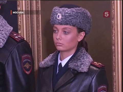 Видеоновость: Журналистам показали новую форму российских полицейских