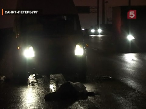 Видеоновость: В Санкт-Петербурге погиб водитель маршрутного такси