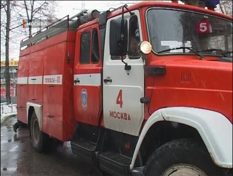 Видеоновость: На западе Москвы эвакуируют жильцов многоквартирного дома