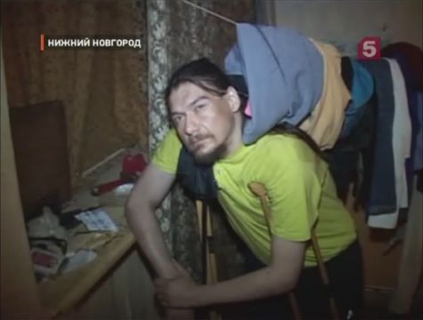 Видеоновость: Наведавшись в наркопритон, оперативники обнаружили там  церковнослужителя