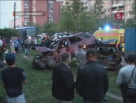 Видеоновость: Мужчина, учивший сына водить машину, погиб во время очередного урока