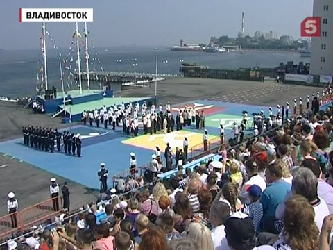 В России отмечают день военно-морского флота В России отмечают день военно-морского флота