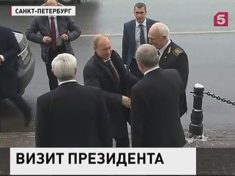 Владимир Путин прибыл в Петербург Владимир Путин прибыл в Петербург