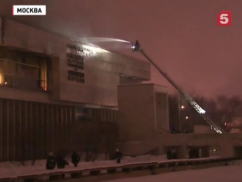 Пожар чуть не уничтожил одну из крупнейших гуманитарных библиотек страны