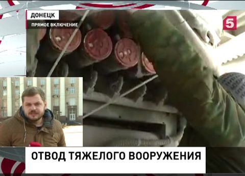 Украинская армия отводит артиллерию, но продолжает стрелять Украинская армия отводит артиллерию, но продолжает стрелять