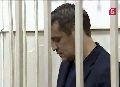 В Москве вынесли постановление об аресте губернатора Сахалинской области В Москве вынесли постановление об аресте губернатора Сахалинской области