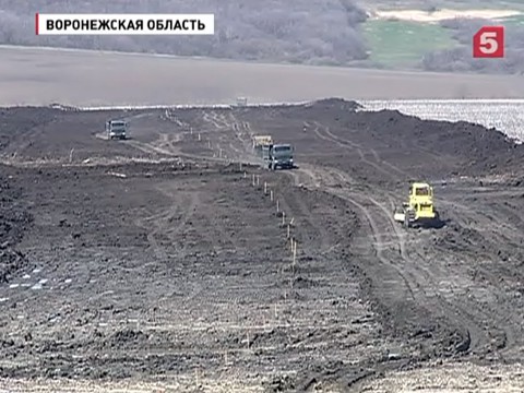 Российские военные начали строительство железной дороги в обход Украины