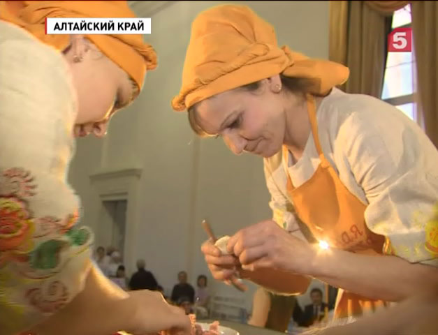 В Алтайском крае прошел  чемпионат по лепке пельменей