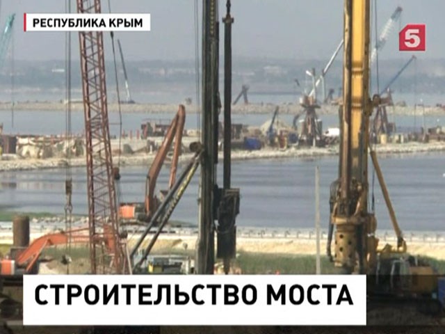 Строители Крымского моста приступили к сборке судоходных арок