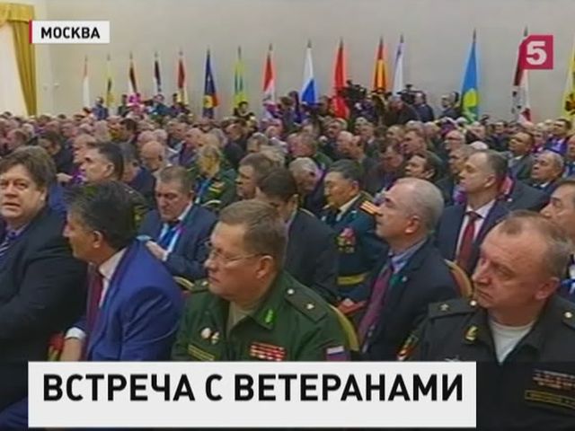 Министр обороны провел встречу с ветеранами военной службы