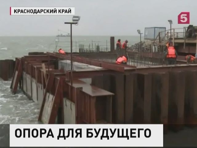 Крымский мост шагнул в море