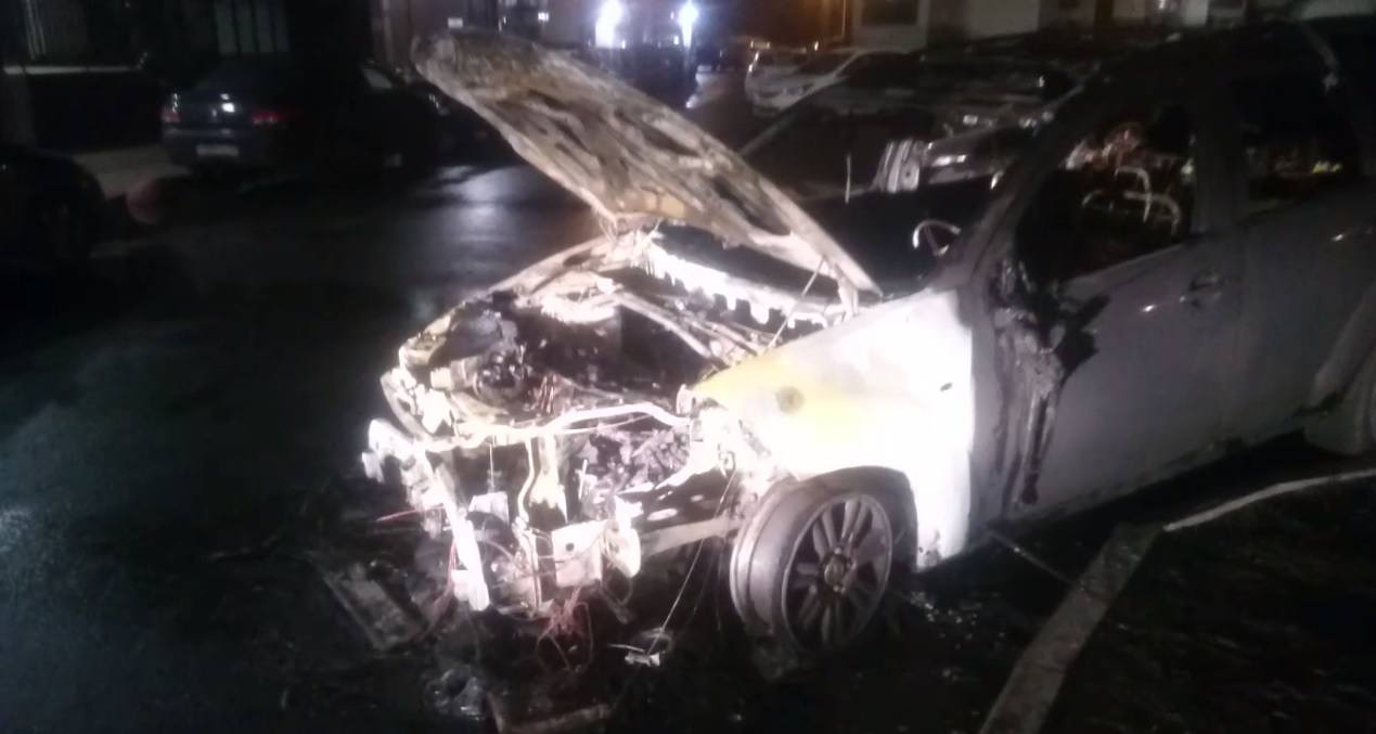 Последствия взрыва автомобиля в Петербурге ВИДЕО
