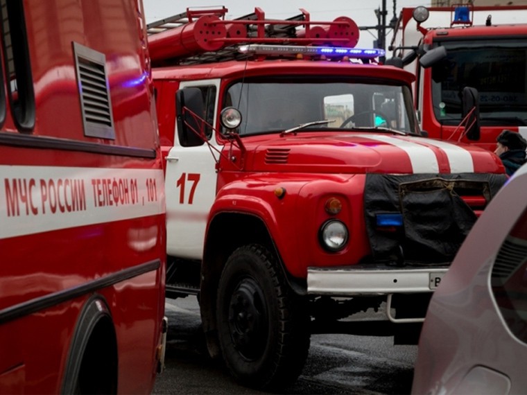 Около 100 человек эвакуированы из-за пожара в многоэтажном доме в Зеленограде
