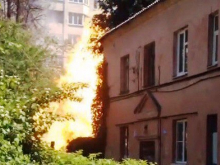 Крупный пожар в Воронеже попал на видео