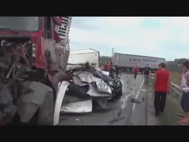 Машины и люди разорваны на части — жуткое ДТП на трассе Майкоп — Белореченск