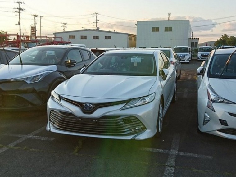      Toyota Camry