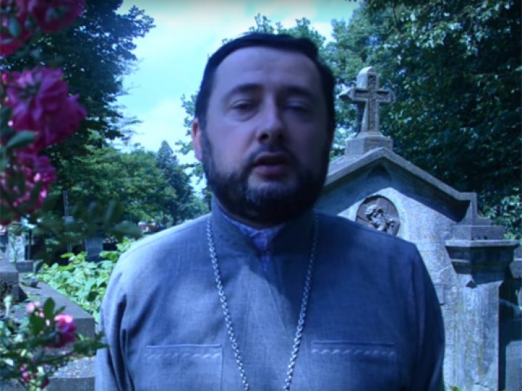 Православного священника на Украине жестоко избили прямо в зале суда