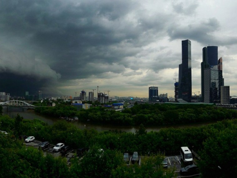 17 июля в Москве из-за погоды объявлен «желтый» уровень опасности