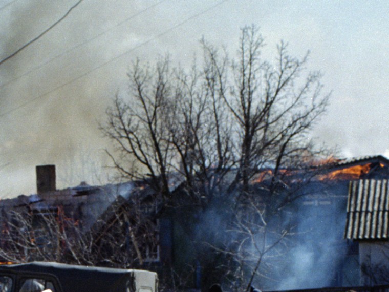 При пожаре в частном доме в Челябинской области погибли четверо детей