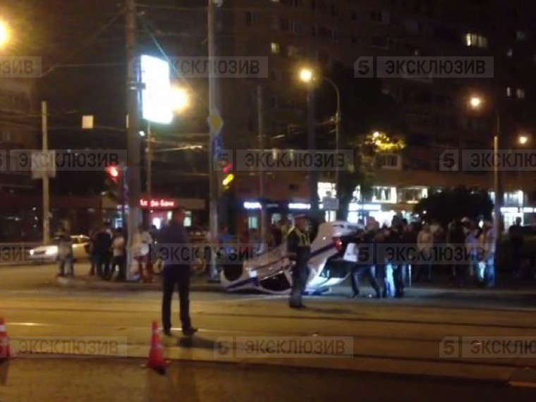 Audi протаранил полицейских в Москве