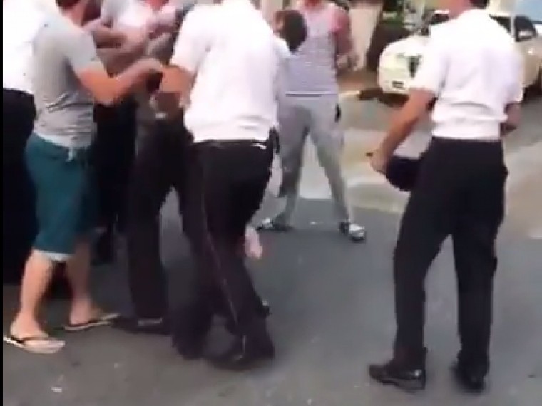 Пятый канал публикует видео задержания в Геленджике лихо танцующих черкесов 