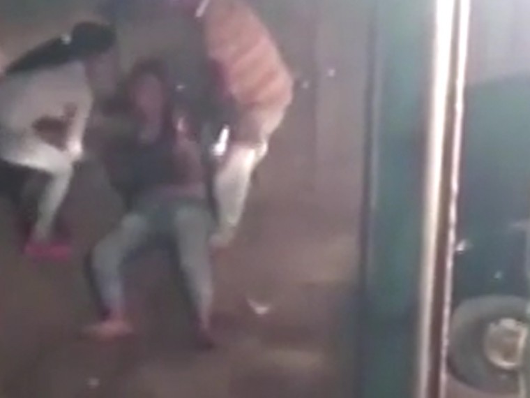 Падение девушки-каскадера со «стены смерти» сняли на видео