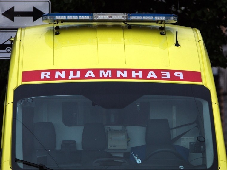 Пассажирский автобус столкнулся с легковушкой в Приморье: есть жертвы