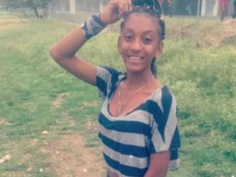 18-летняя доминиканка погибла, когда дотронулась до своего смартфона