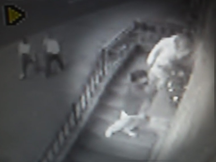 Таинственное и бессовестное ограбление в Петербурге попало на видео