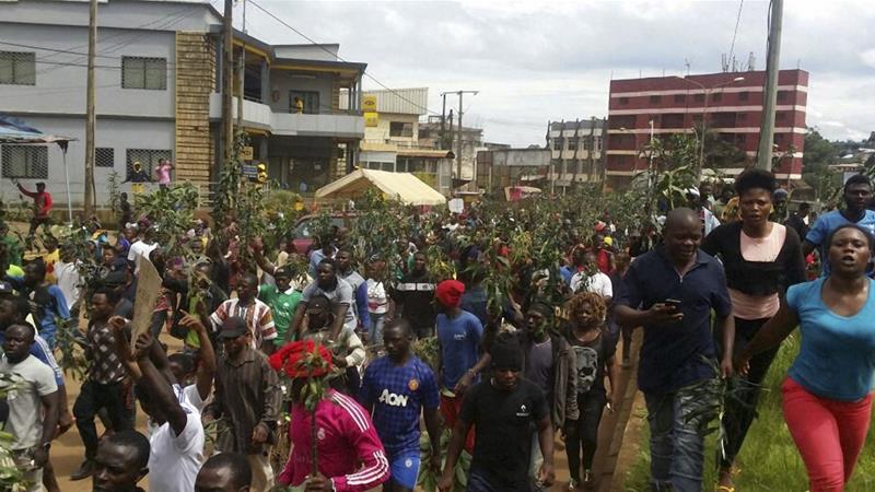 Англоязычные камерунцы требуют независимости — в столкновениях с полицией погибли шестеро человек