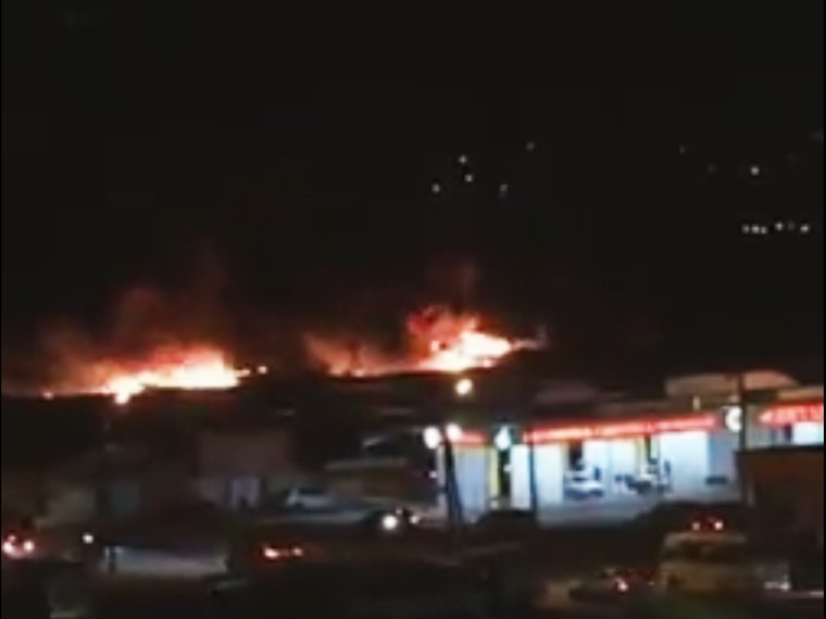 В Ростове-на-Дону тушат крупный пожар
