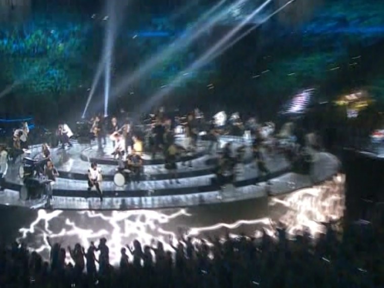 Пятый канал публикует видео с концерта на церемонии закрытия фестиваля в Сочи