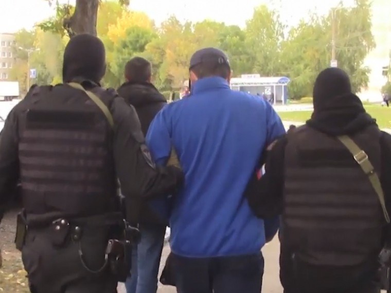 В Мордовии задержали злоумышленников, маскировавших в магазинах игровые автоматы