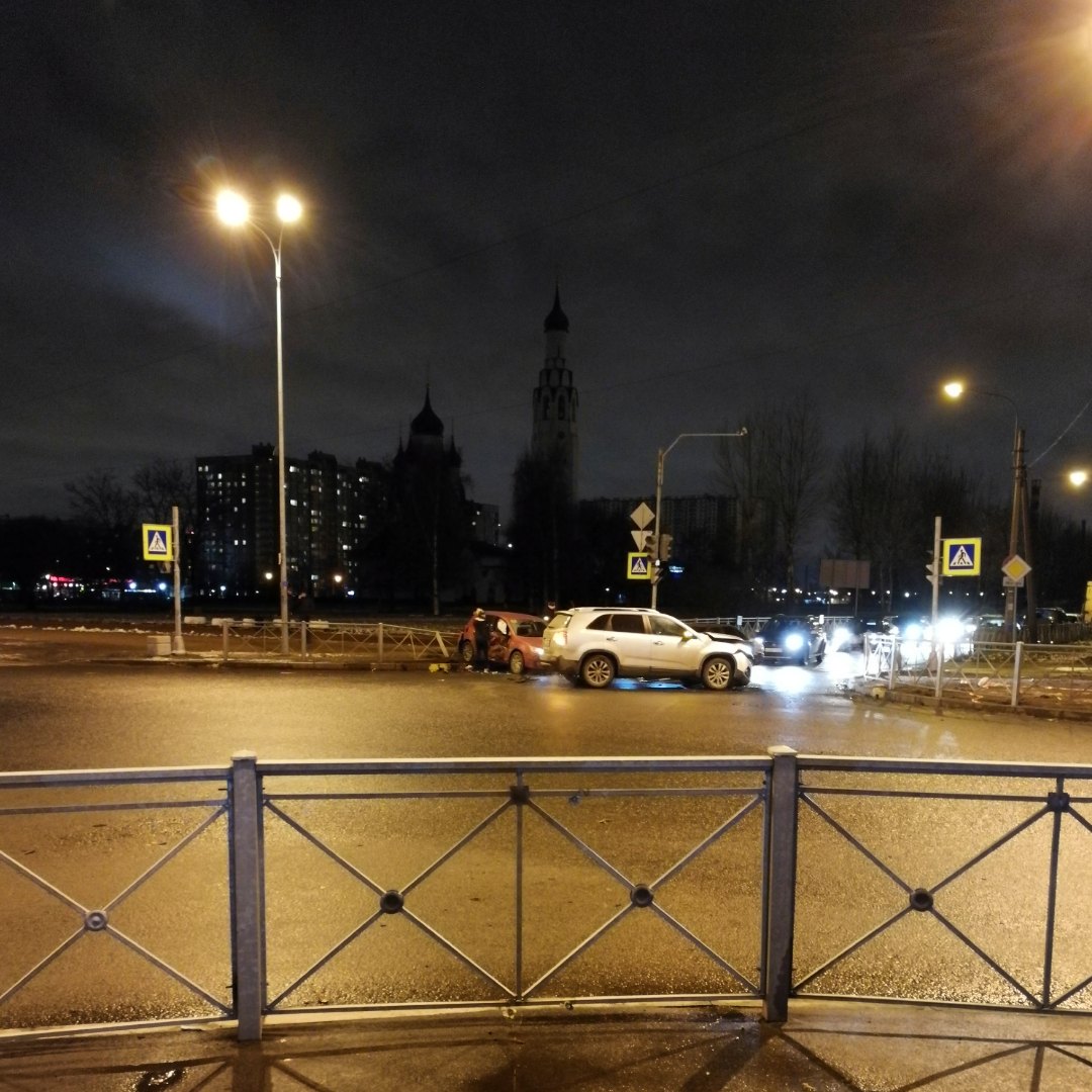На Приморском шоссе в итоге «полета» автобуса в кювет пострадала пассажирка На Приморском шоссе в итоге «полета» автобуса в кювет пострадала пассажирка