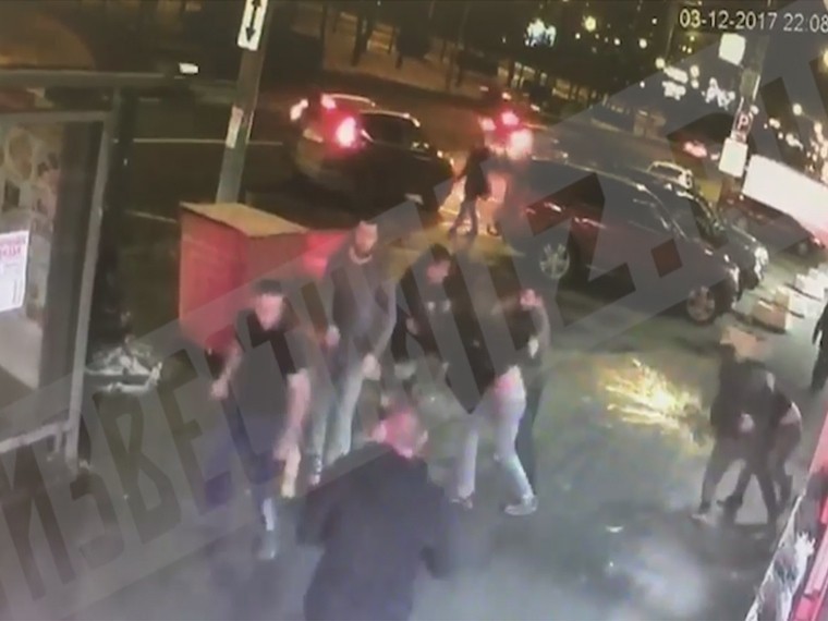 Опубликовано видео массовой драки в Москве