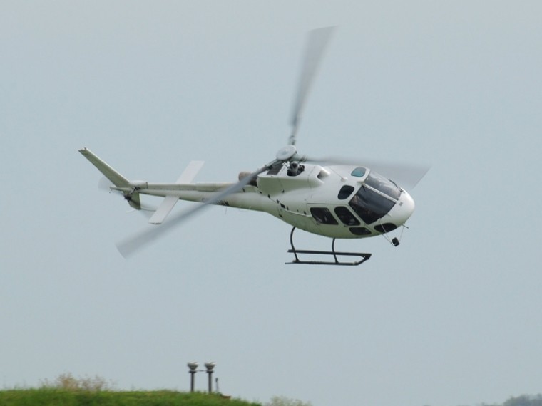 Спасатели обнаружили тело пилота рухнувшего в Иркутской области вертолета