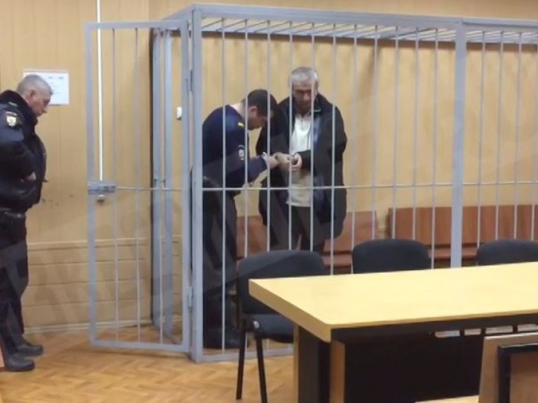 Тверской суд продлил арест банкиру, подозреваемому в хищении 28 миллионов рублей у Этуша