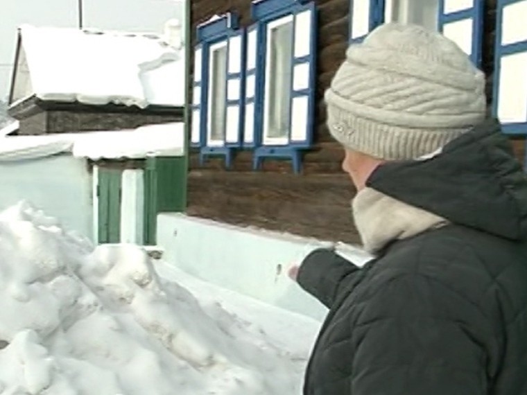 Хозяйственных жителей Улан-Удэ рублем наказали за самовольную уборку снега