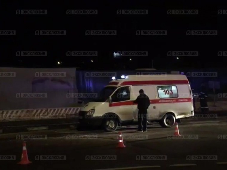 Трое подростков перевернулись на машине в Москве
