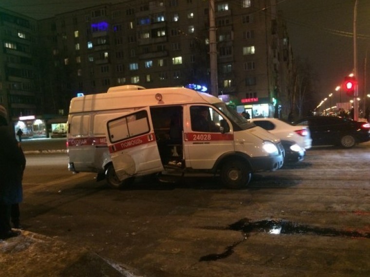 В Петербурге произошло ДТП с каретой скорой помощи