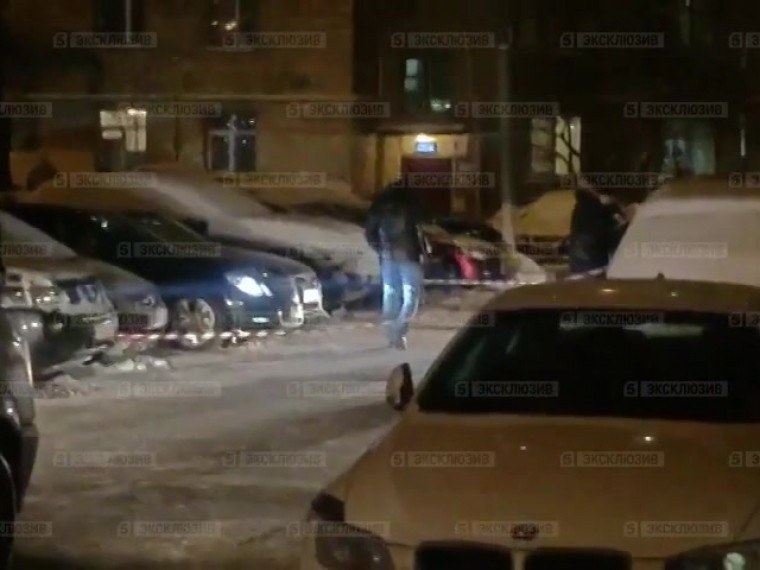 Следственная группа работает на месте заказного убийства на Ломоносовском проспекте в Москве