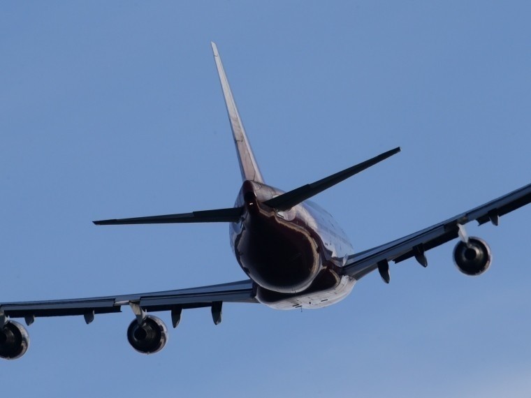 Украинский самолёт аварийно приземлился в аэропорту Тбилиси