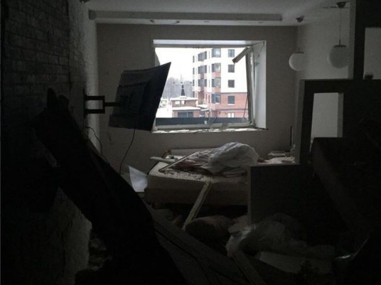 Фото внутри разрушенного взрывом газа дома в Петербурге появились в сети