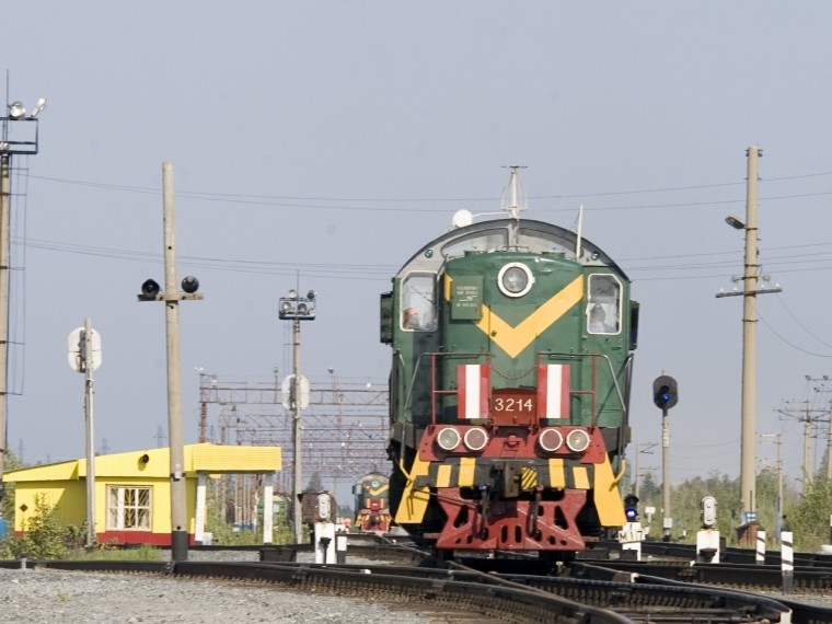 В Мурманской области с рельсов сошли грузовые вагоны