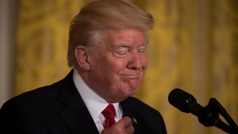 Путин поздравил Трампа с днем рождения