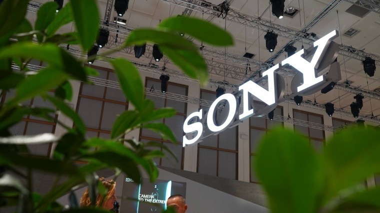 Sony      2018 