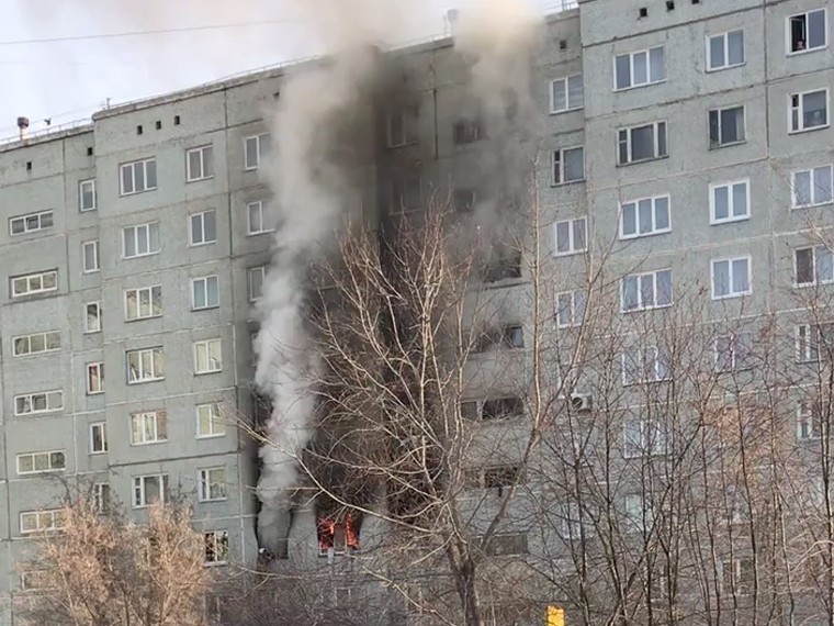 До трех человек увеличилось число пострадавших во время пожара в Омске