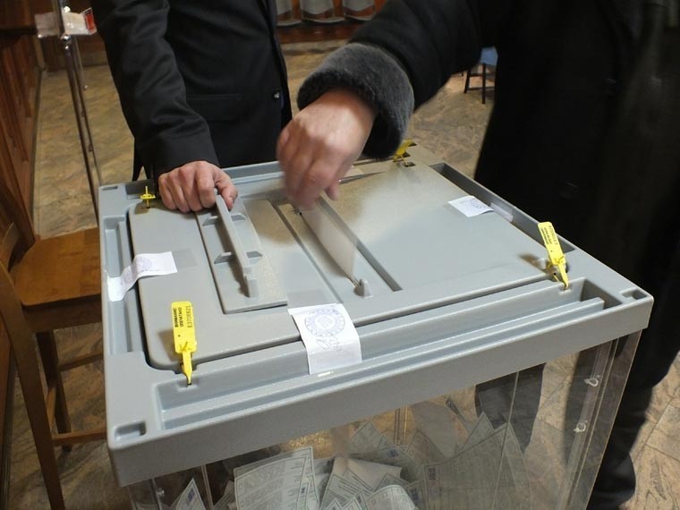 Избирательные участки закрылись в Бурятии и Иркутской области